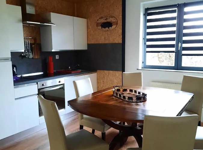 Otel L'eolienne Rouxmesnil-Bouteilles